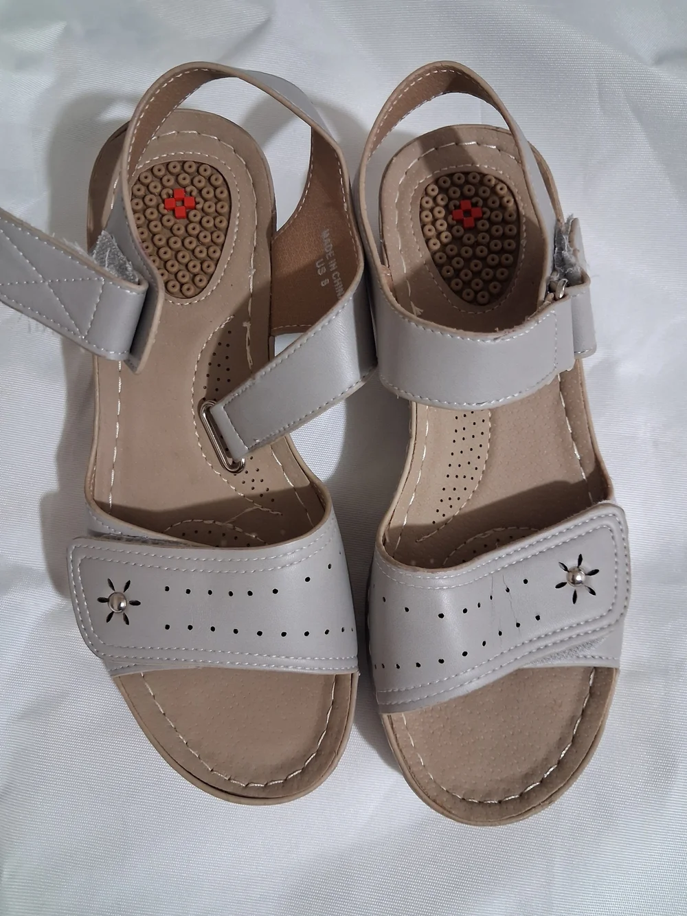 Kids Light Gray Comfort Sandals with Adjustable Straps
